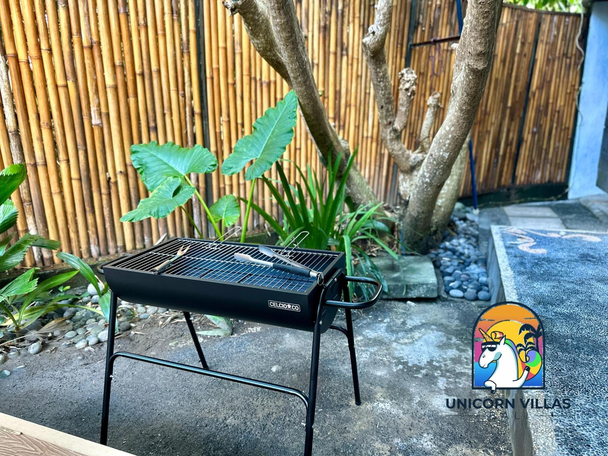 Villa Di Sawah - By Unicorn Villas Bali Kerobokan  Exterior photo